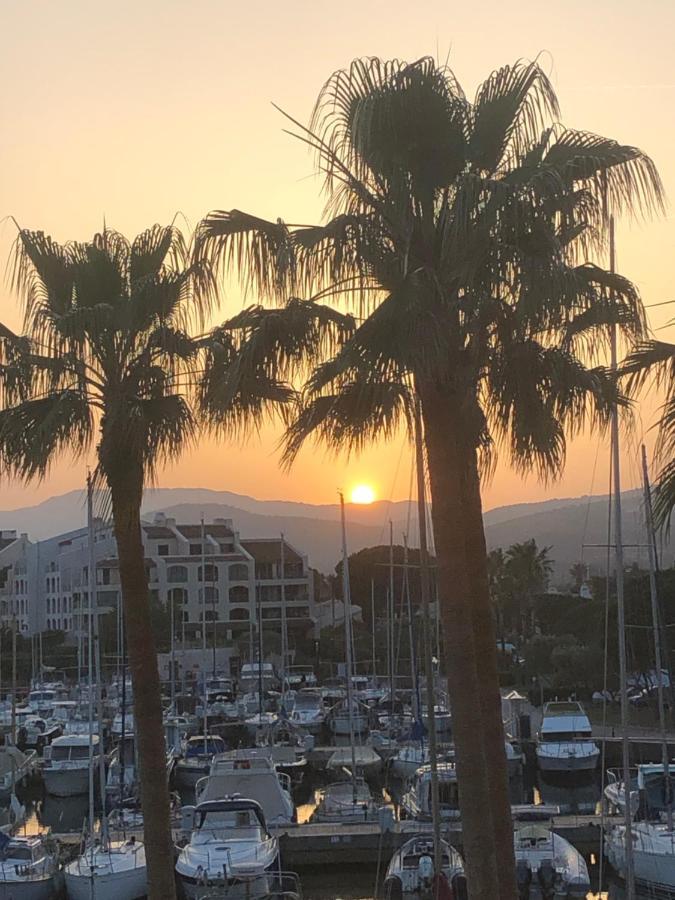 Апартаменты Petit Cocon Magnifique Vue Sur Marina Dans Le Golfe De Saint Tropez Коголин Экстерьер фото